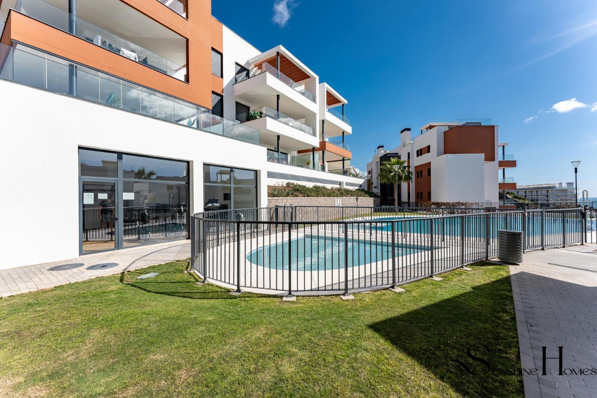 Luxury Beach Escape With Pools, Gym & Sauna Fuengirola Exterior photo
