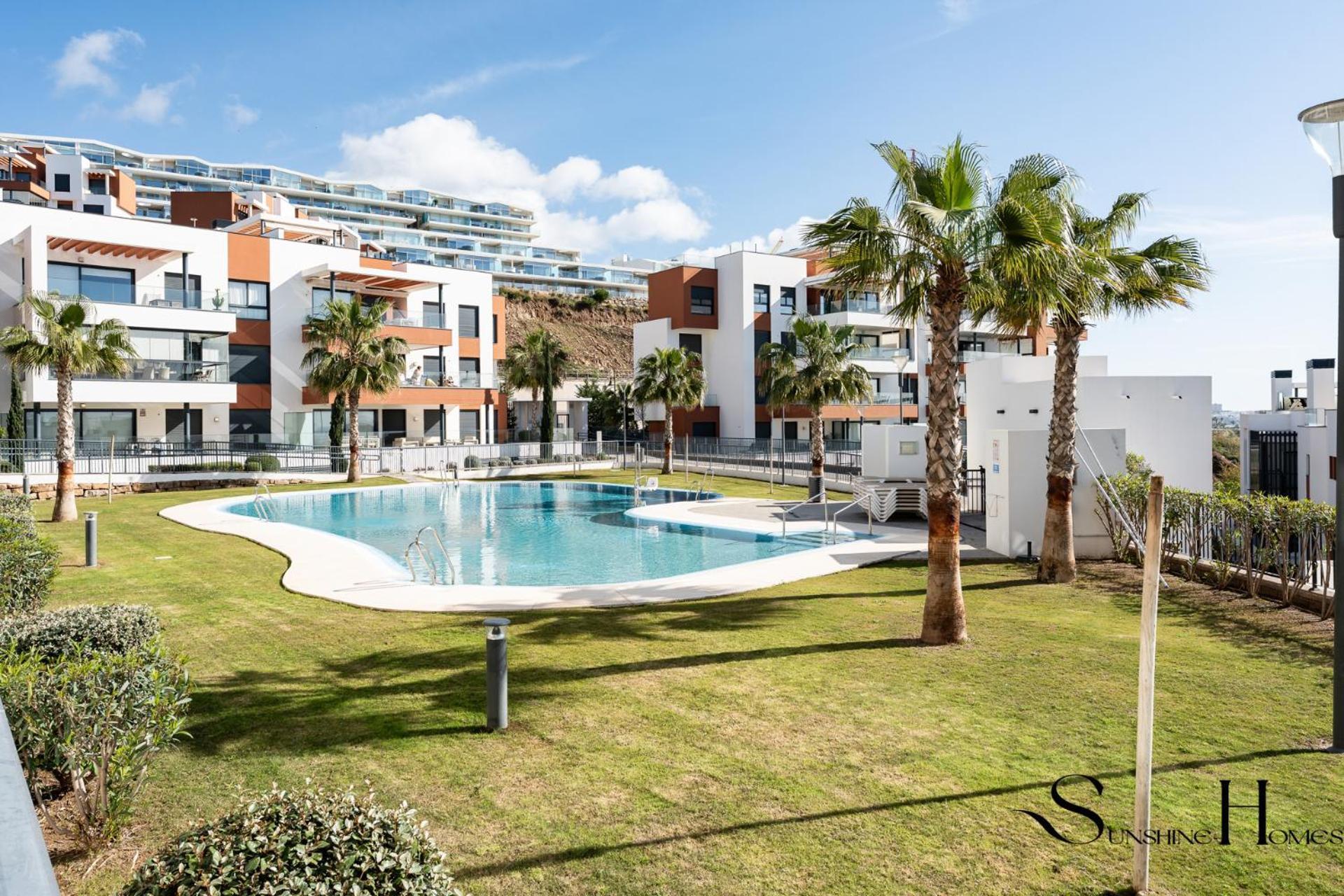 Luxury Beach Escape With Pools, Gym & Sauna Fuengirola Exterior photo