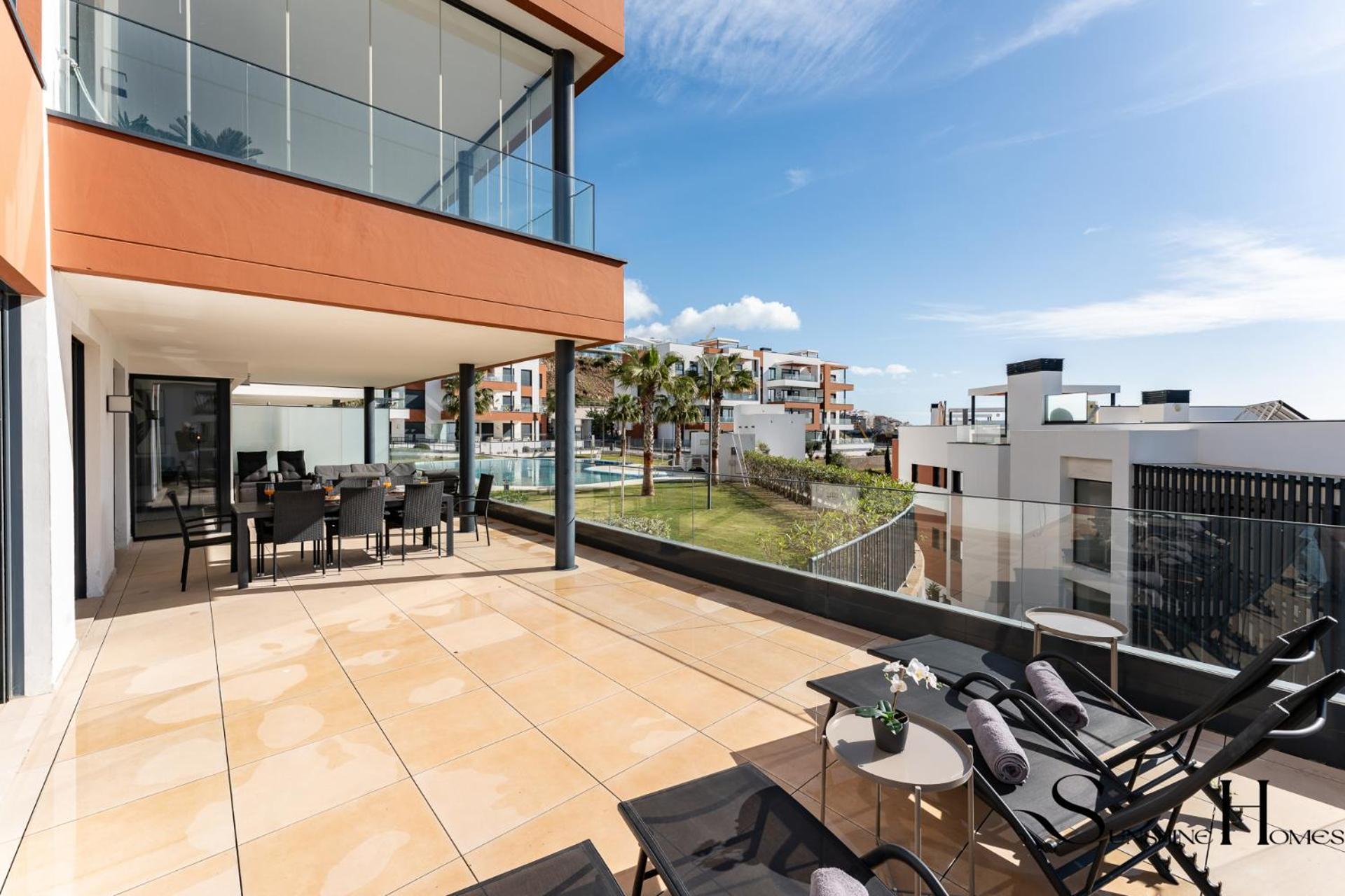 Luxury Beach Escape With Pools, Gym & Sauna Fuengirola Exterior photo